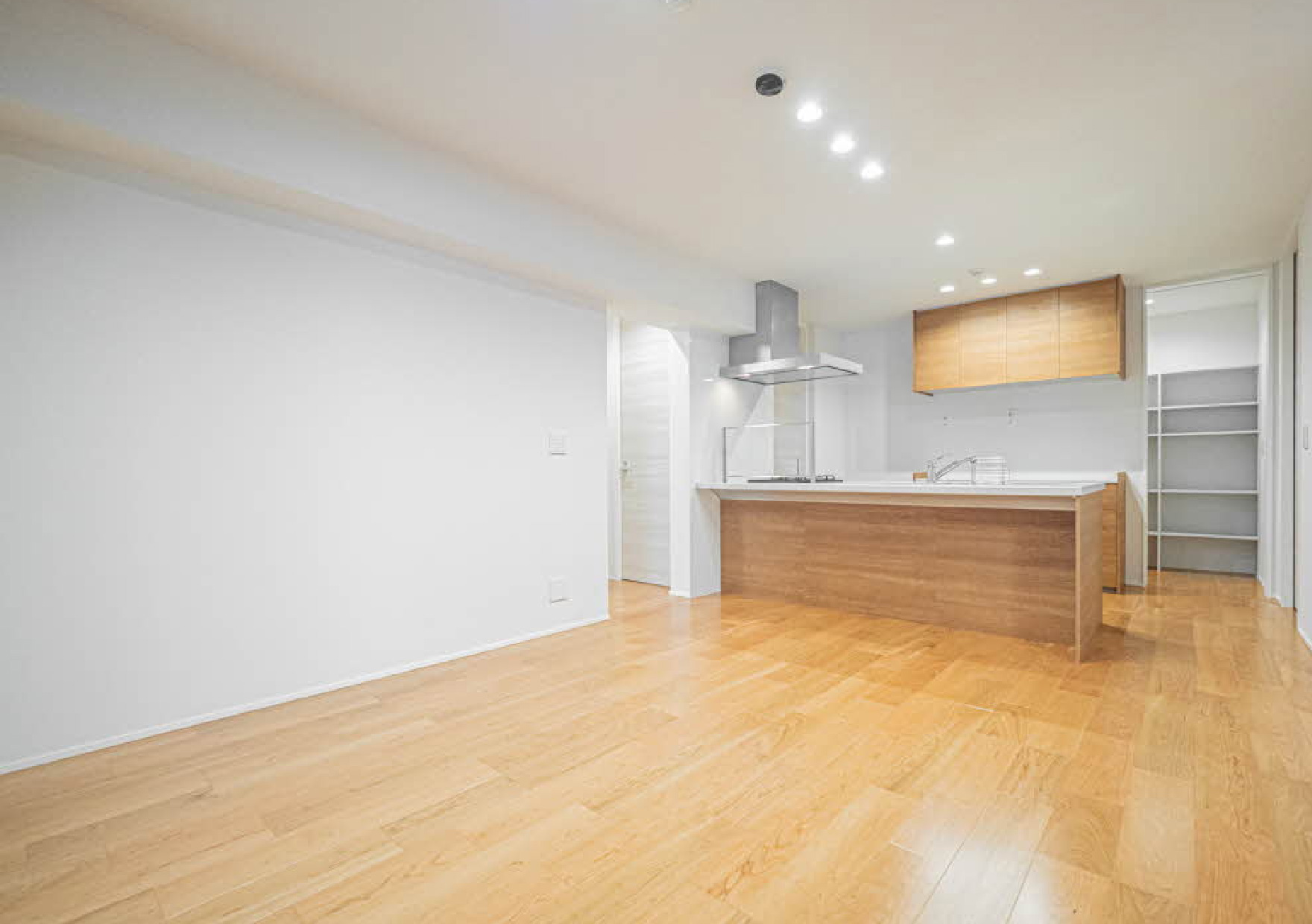 シャトードール プレミア0102号室の内装写真