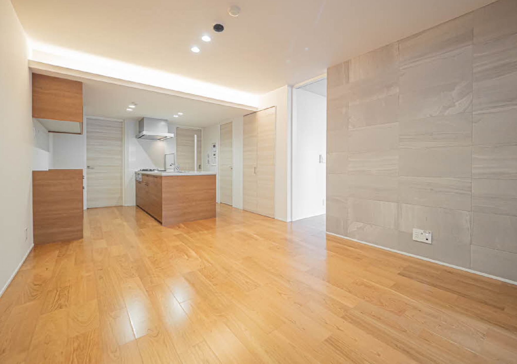 シャトードール プレミア0103号室の内装写真